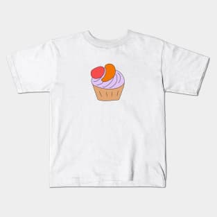 One cake with cream and fruit. Kids T-Shirt